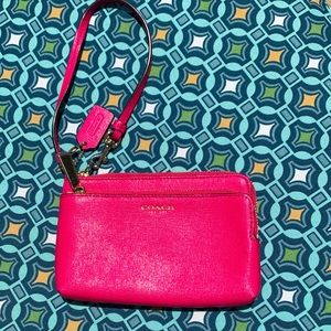 💕Coach Wristlet💕